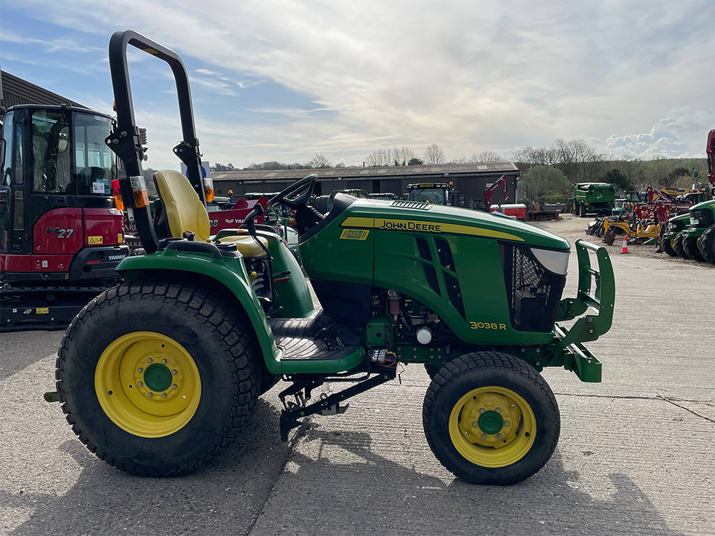 John Deere 3038r Compact Tractor - FarmAds